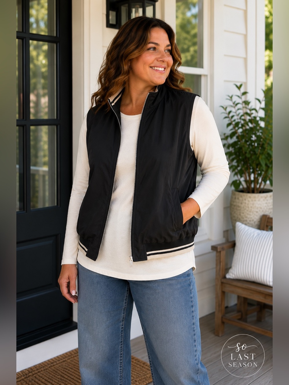 Cutter & Buck Women’s Large Black Full Zip Golf Vest Striped Trim